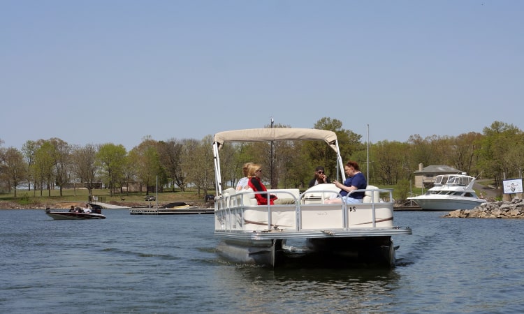 What Size Motor for a 24-Foot Pontoon Boat