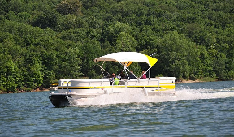 what are pontoon boat lifting strakes