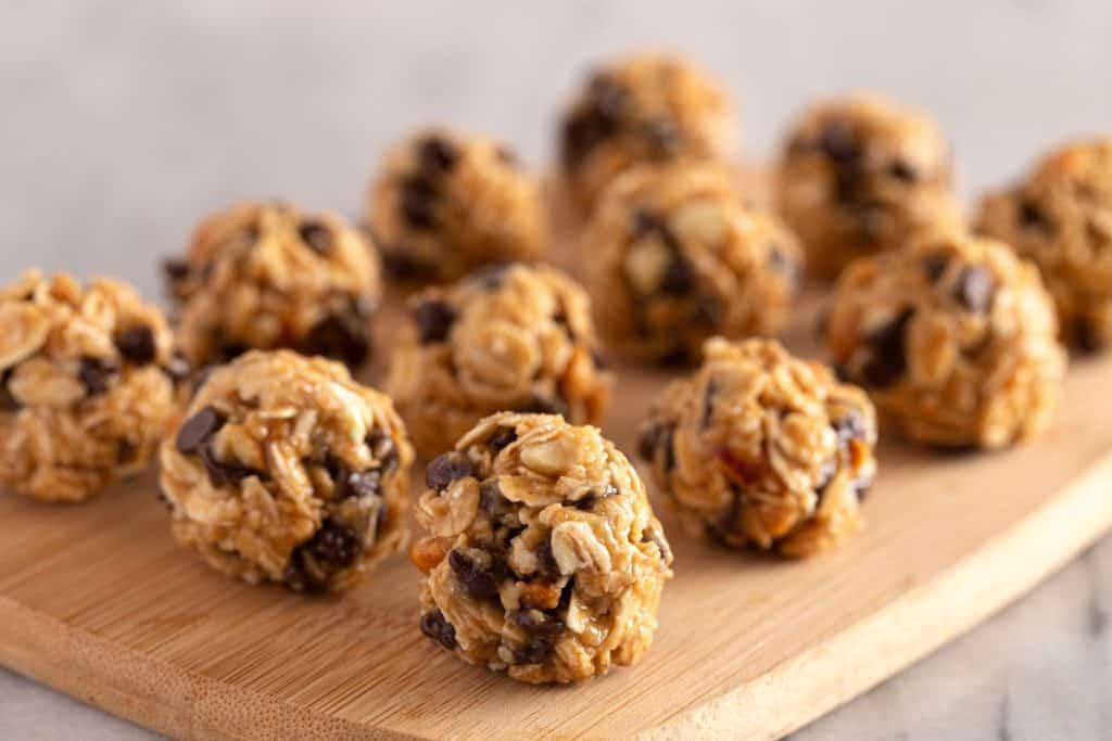 peanut butter energy balls with chocolate and oats